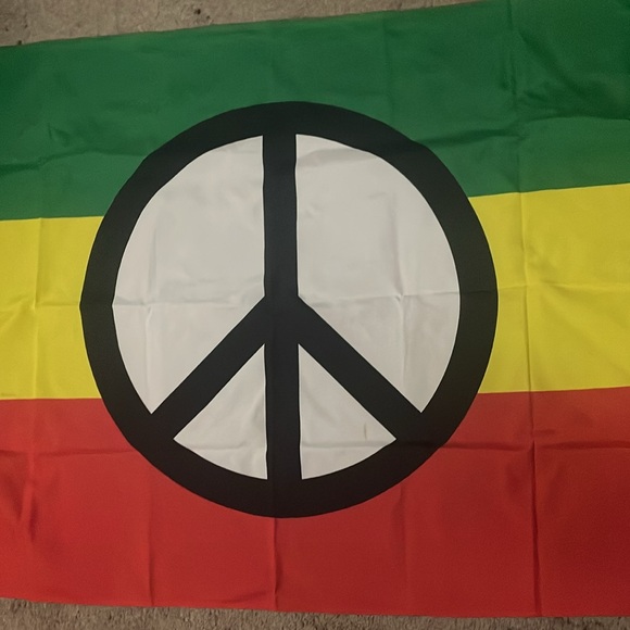 Peace Rasta Flag - Picture 3 of 4